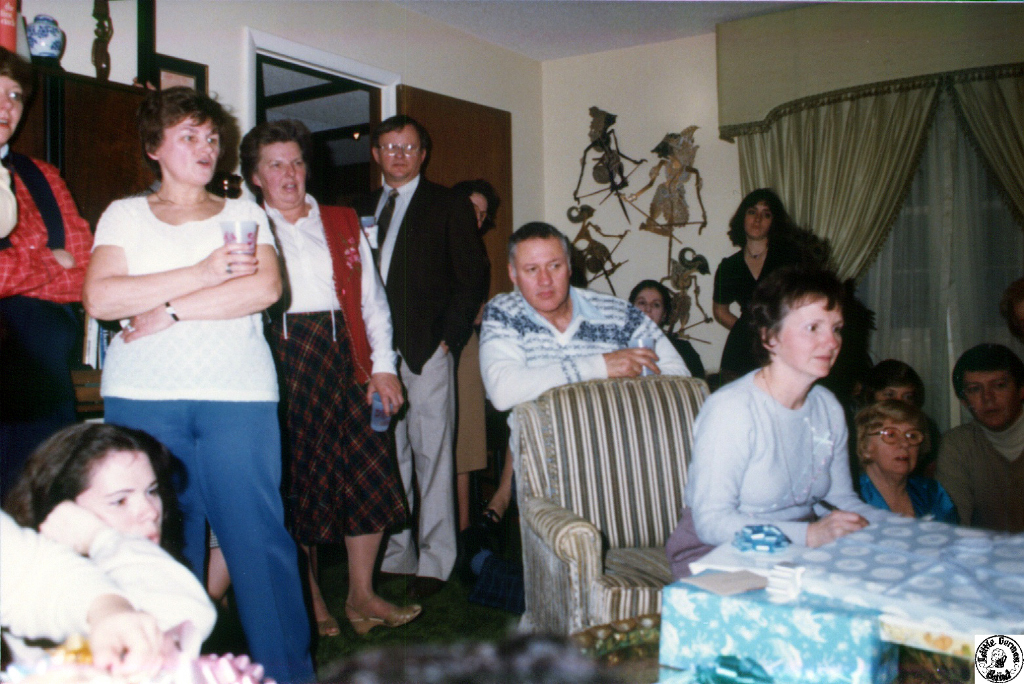 1982 03 06 32 Steve & Heidi wedding.jpg